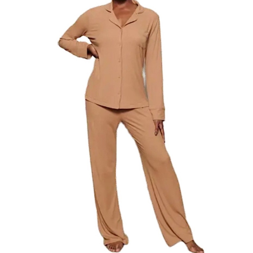 camel SKIMS soft lounge sleep set | SKIMS pjs | tan sleep set - Picture 6 of 7